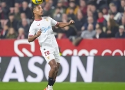 爱游戏娱乐-乌拉圭前锋将加盟德甲劲旅，成新任主力射手