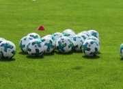 爱游戏网页版入口-勒沃库森主场狂胜，扭转连败势头，勒沃库森精选球员