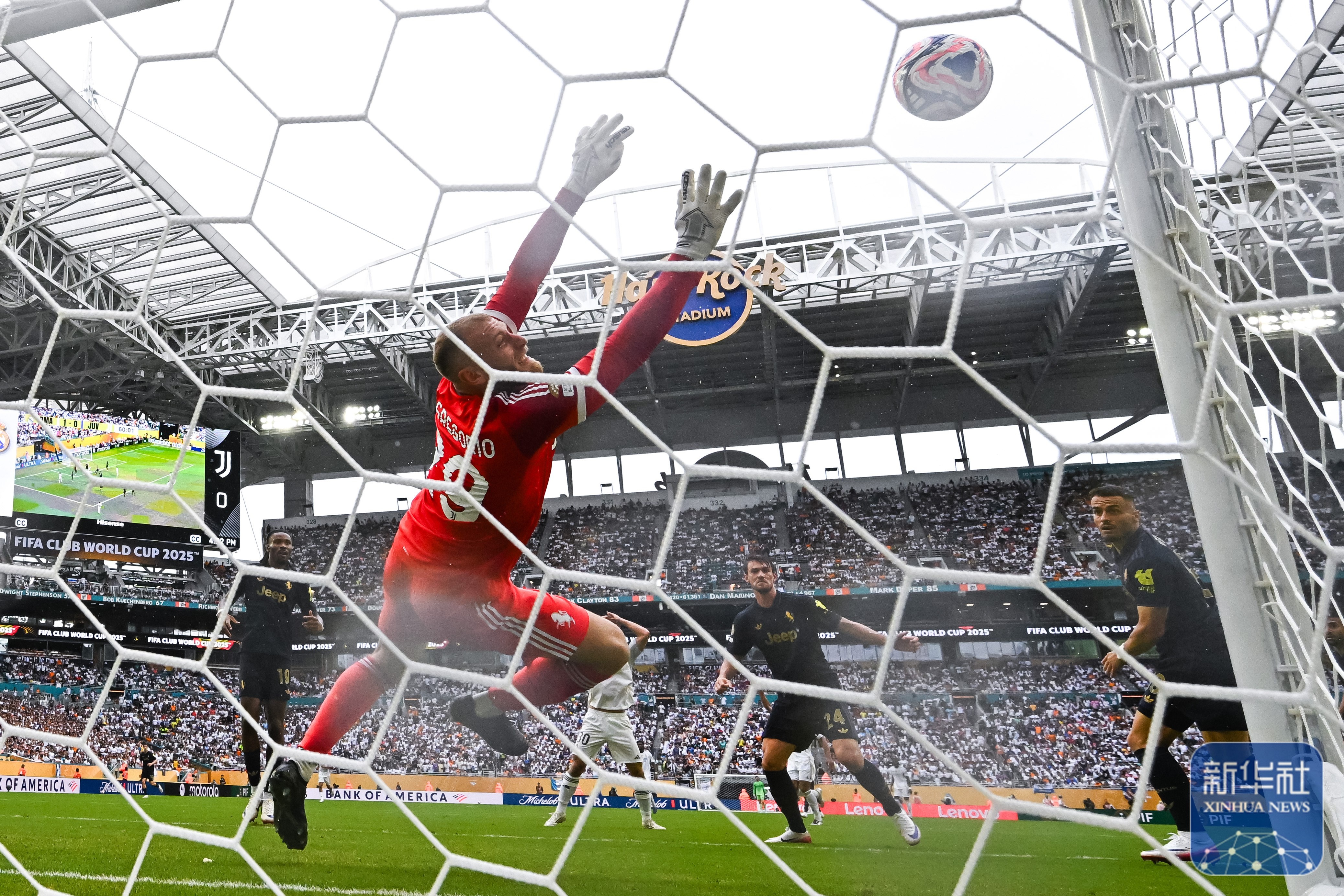 马德里竞技力挫对手，华丽晋级