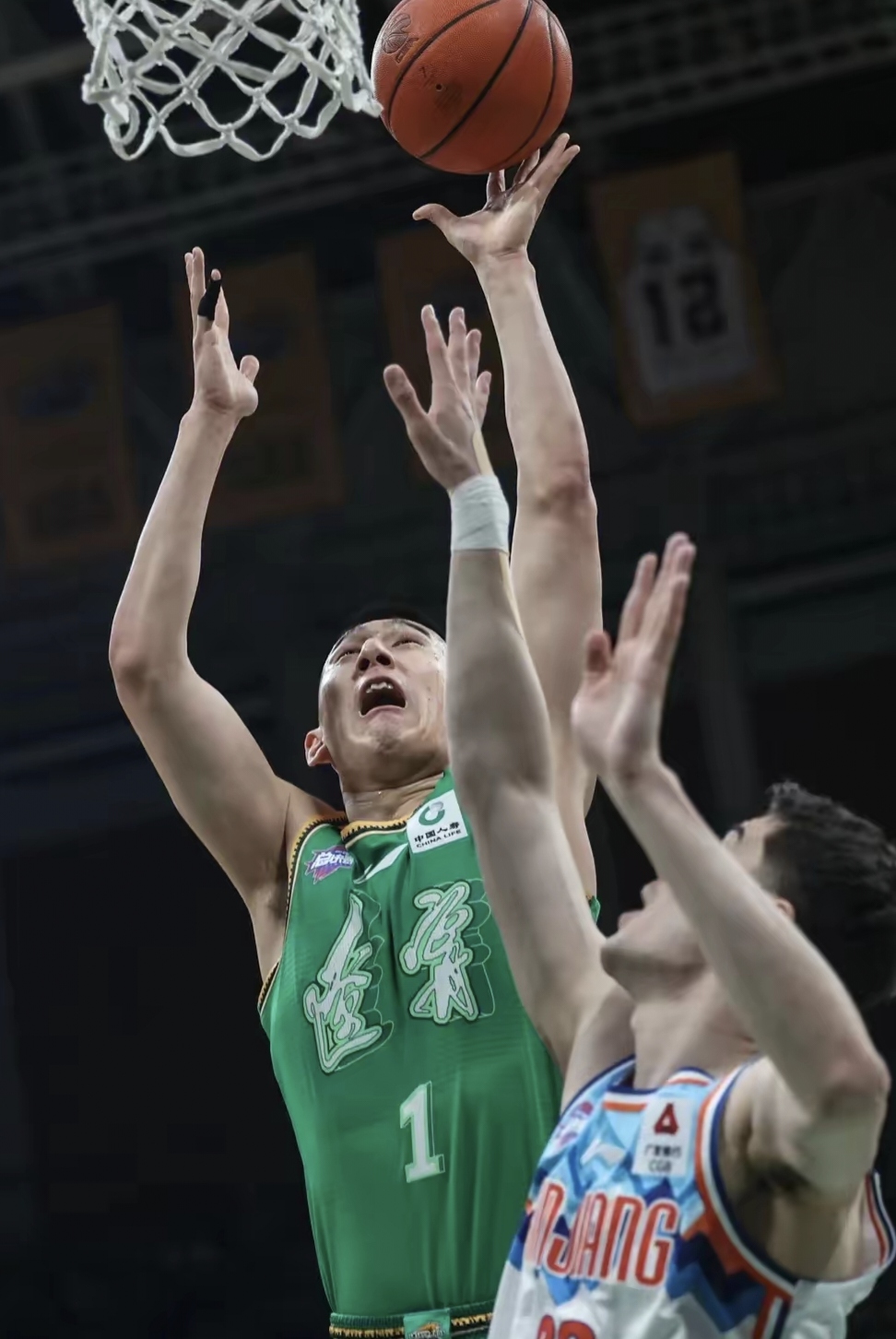 安徽庐队在比赛中取得胜利,向前迈进 安徽庐队在比赛中取得胜利,向前迈进