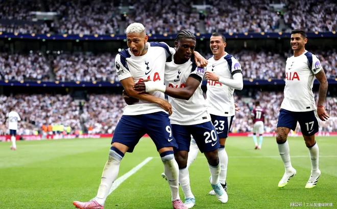 包含曼城客场击败狼队,领跑积分榜将士仍在的词条 包含曼城客场击败狼队,领跑积分榜将士仍在的词条