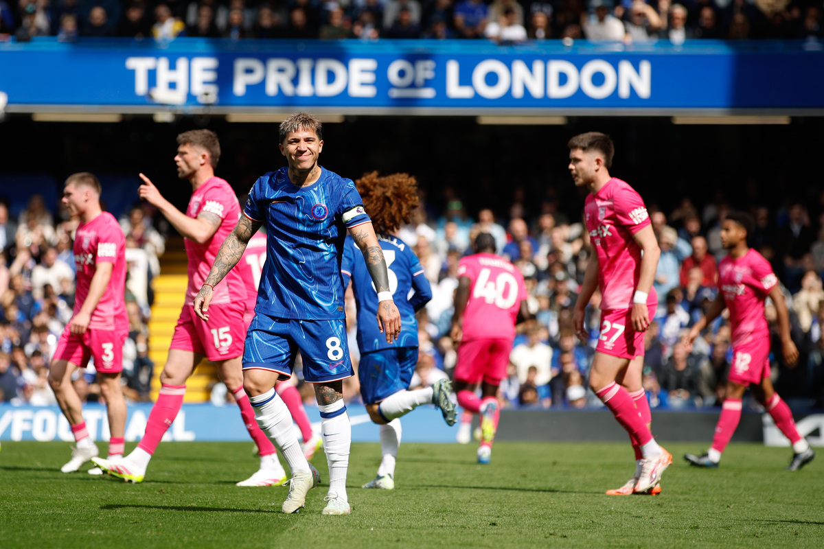 阿斯顿维拉客场获胜,保级形势渐入佳境的简单介绍 阿斯顿维拉客场获胜,保级形势渐入佳境的简单介绍