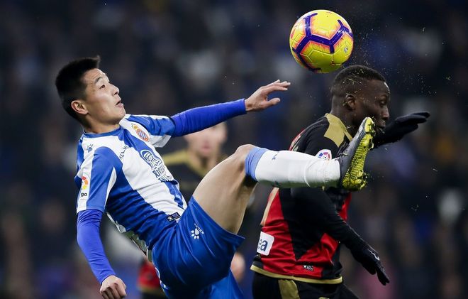 米内罗球员坚持训练，专心备战重要比赛的简单介绍