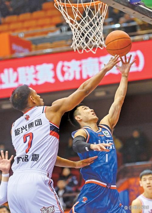 包含山东男篮遭遇逆境，面临淘汰危机的词条