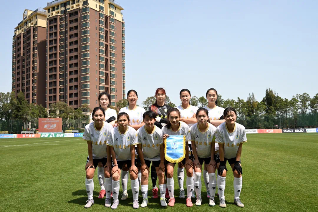 包含参加国际女足比赛的球员有何特点，楷模之外的词条